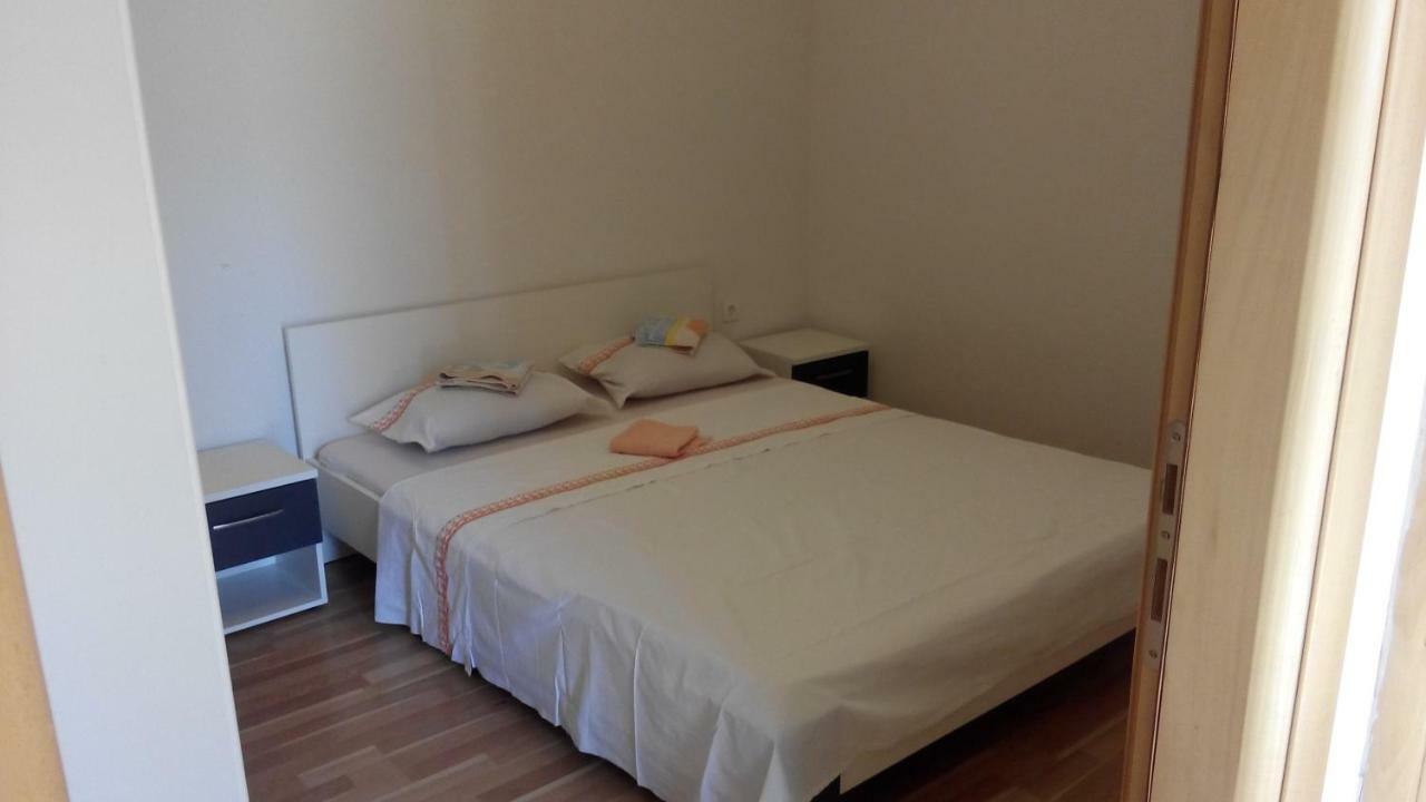Ivica Apartments Punat Exterior foto